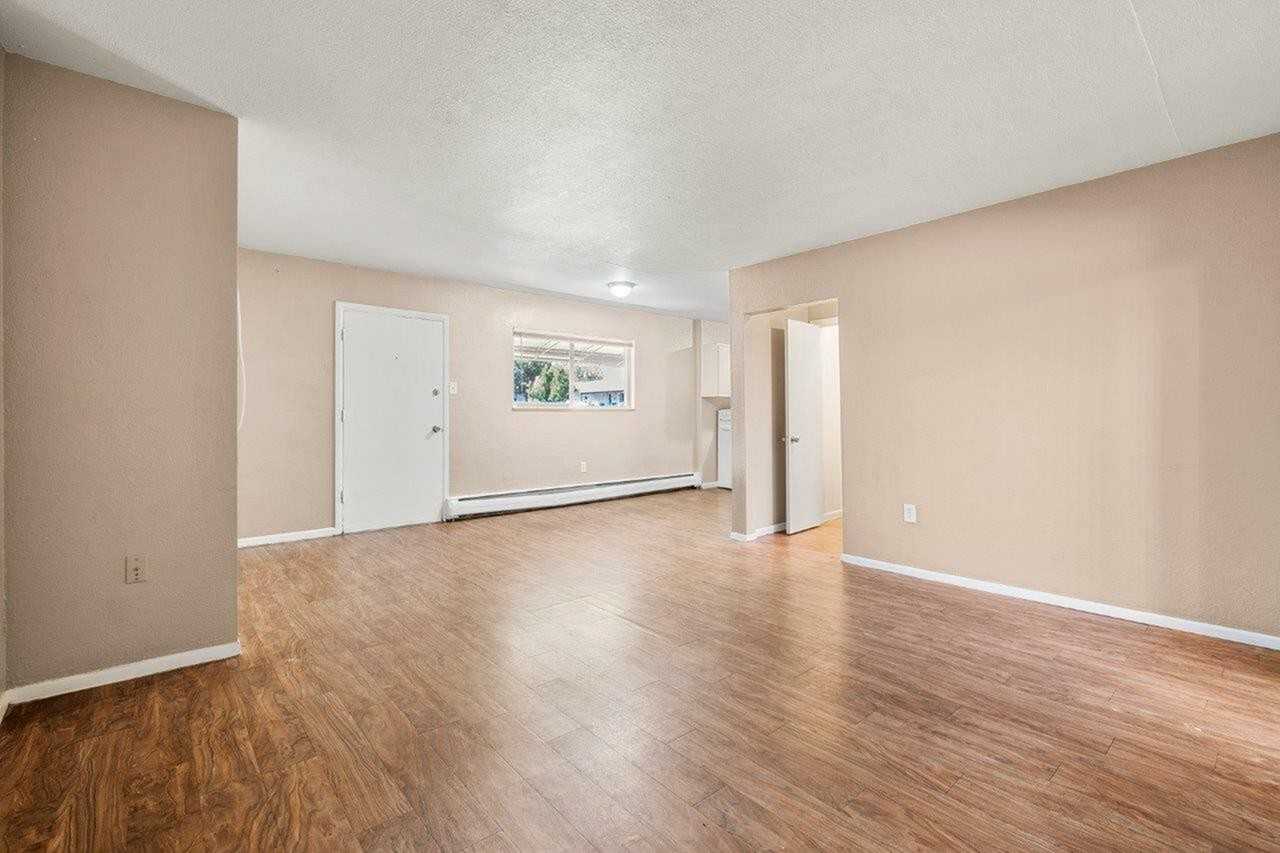 1690 EATON - Photo 4 of 23