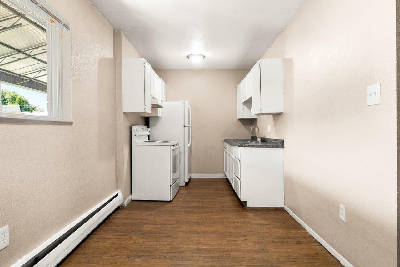 1690 EATON - Photo 5 of 23