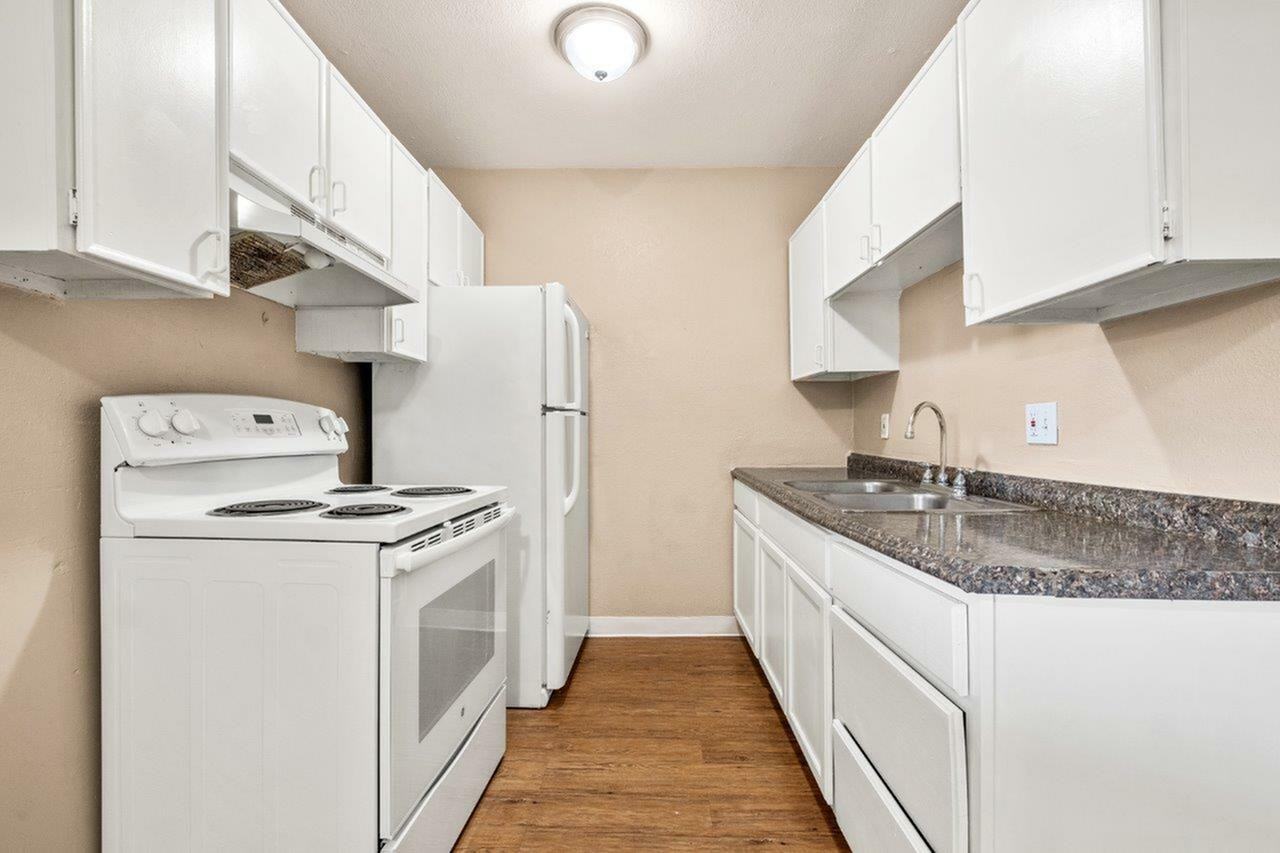 1690 EATON - Photo 7 of 23