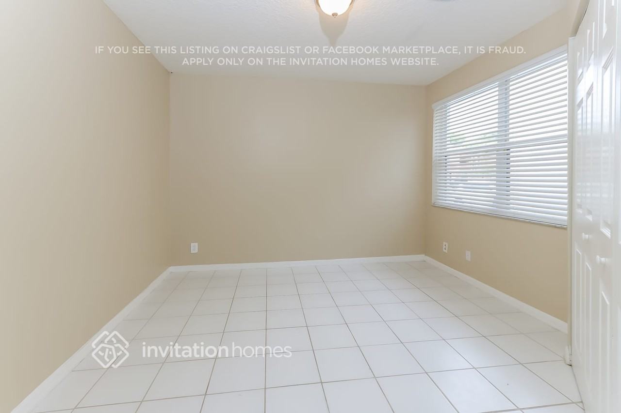 11146 Harbour Springs Cir - Photo 7 of 17