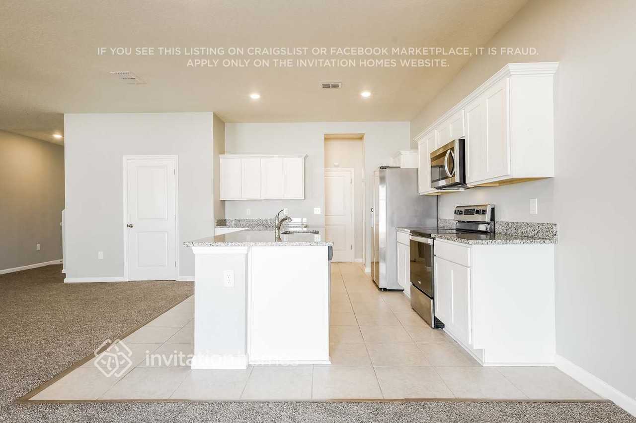 2288 Litchfield Loop - Photo 7 of 18