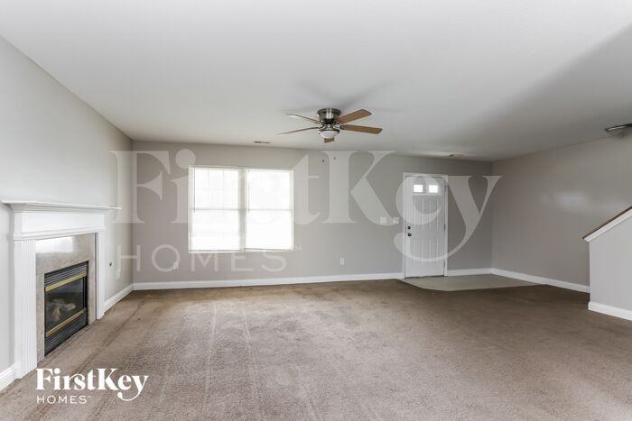 3870 Snowshoe Ave - Photo 3 of 15