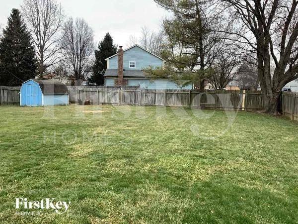 7756 Castle Ridge Ct - Photo 2 of 21