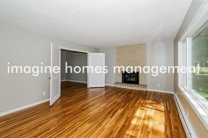 11405 Christansen Ct - Photo 3 of 19