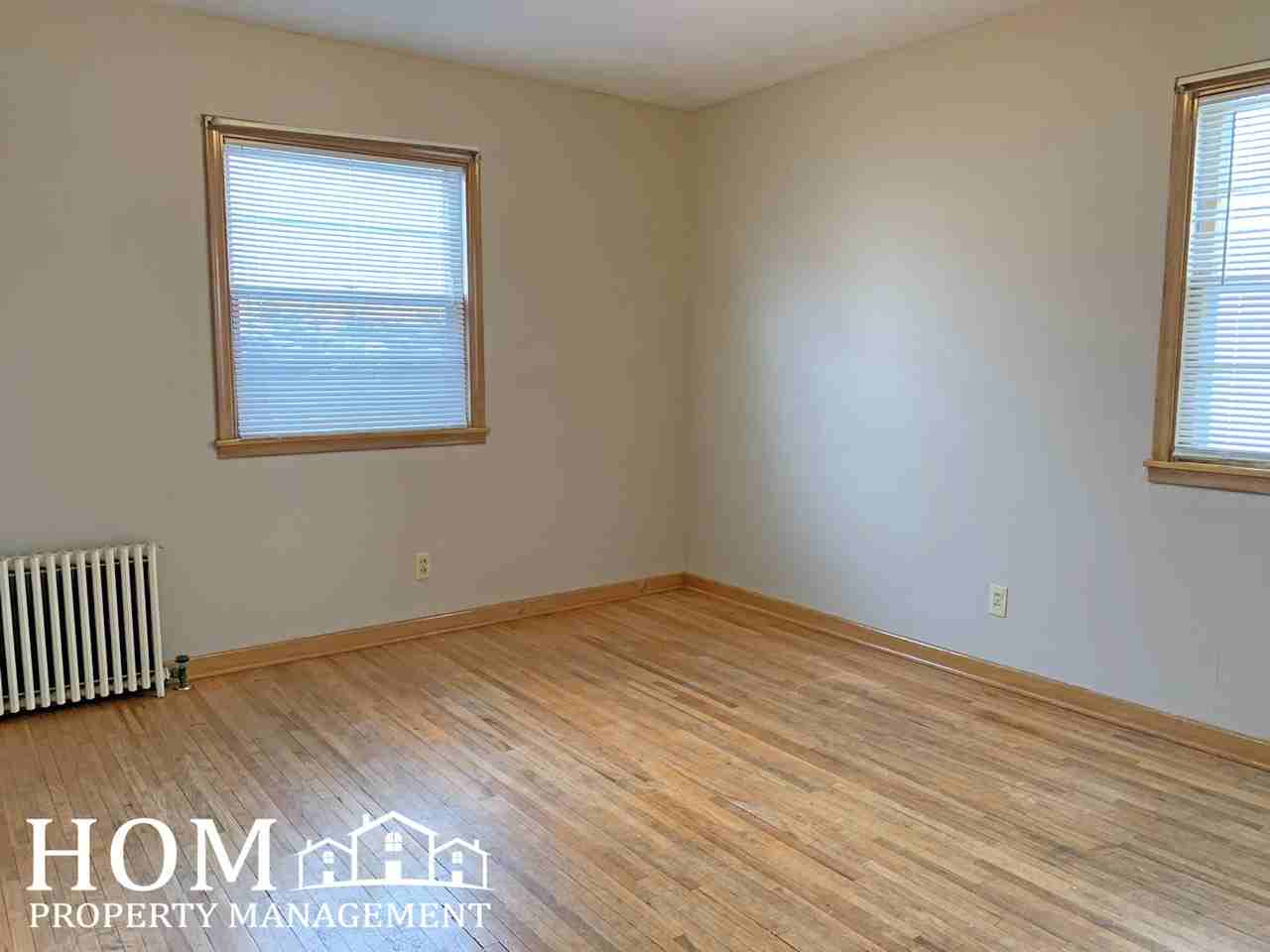 225 E Spring St #1 - Photo 4 of 8