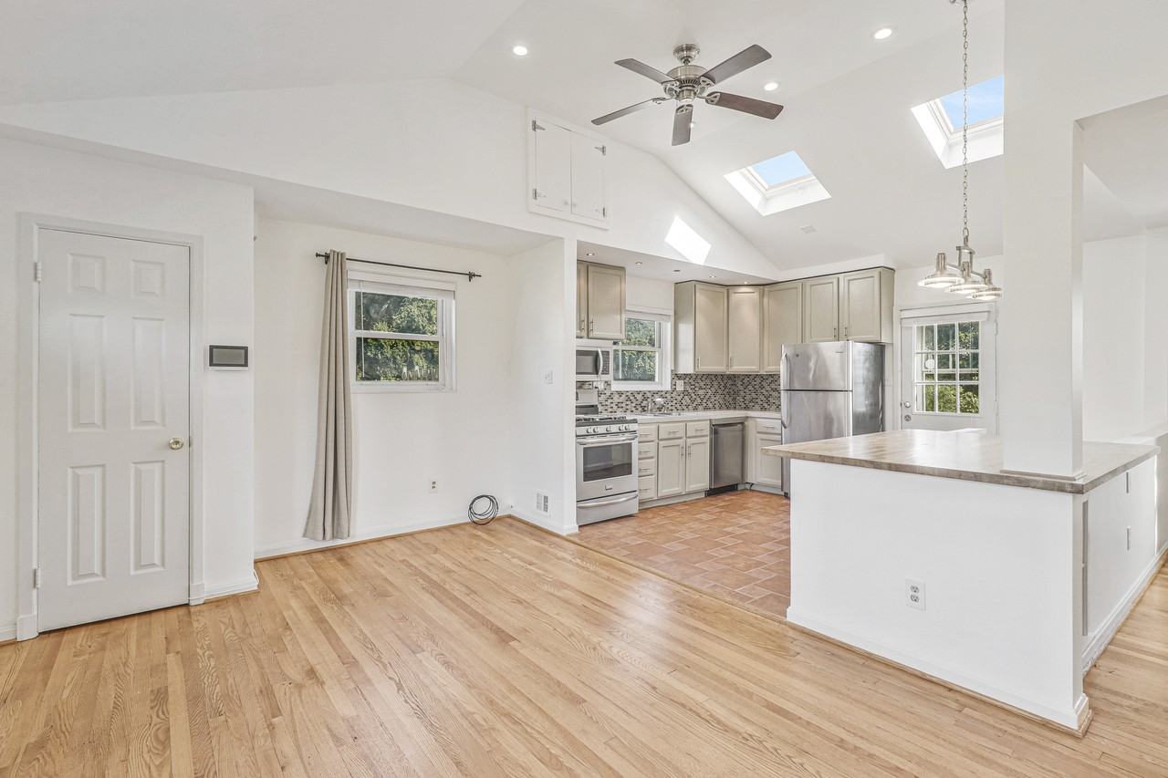 6062 Munson Hill Rd #NA - Photo 3 of 24