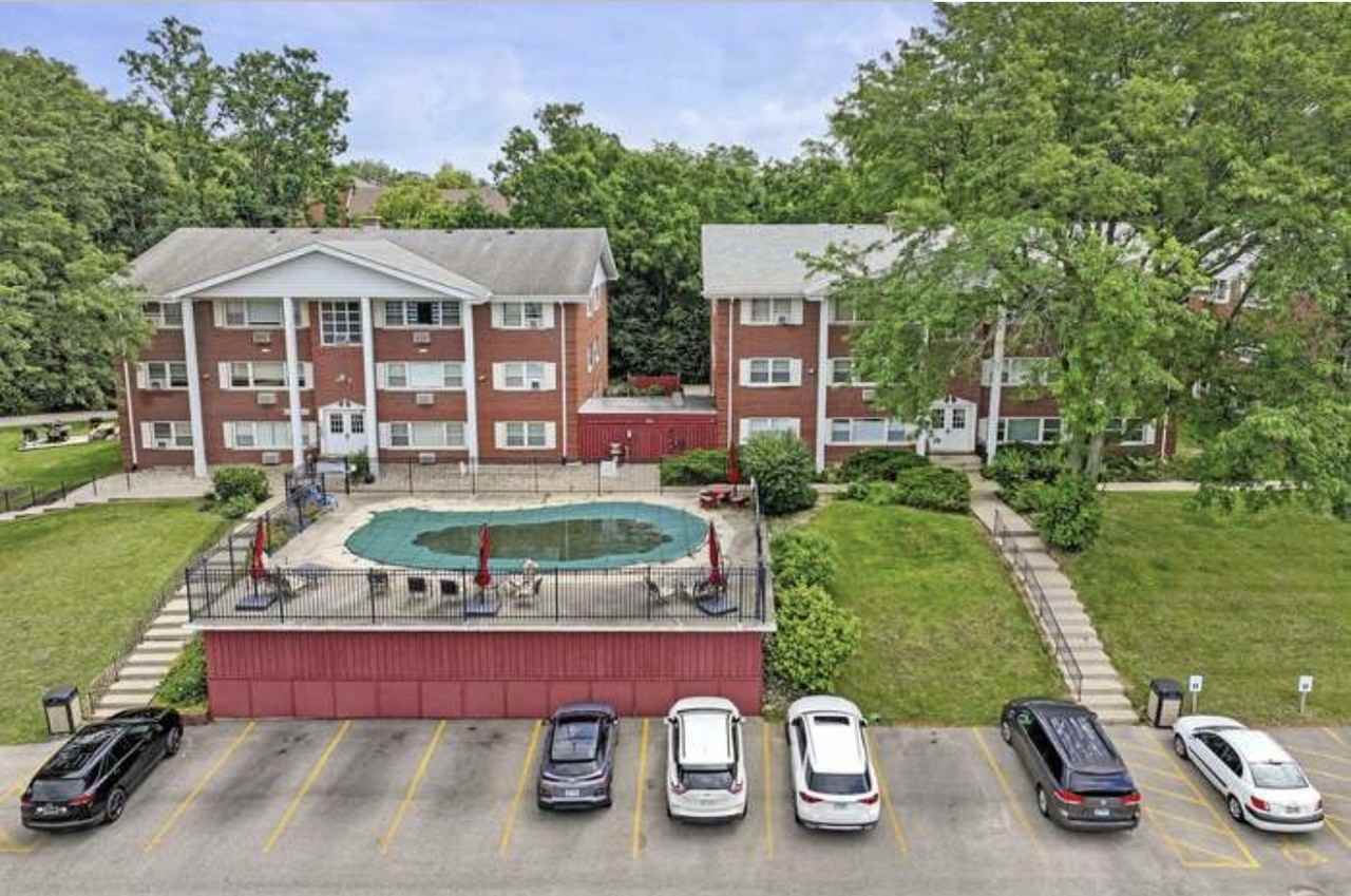 215 Country Club Dr #2D - Photo 2 of 17