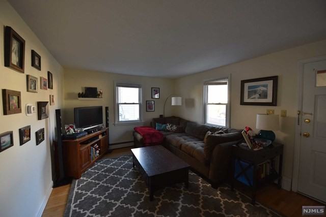 225 David Hooper Dr - Photo 2 of 9