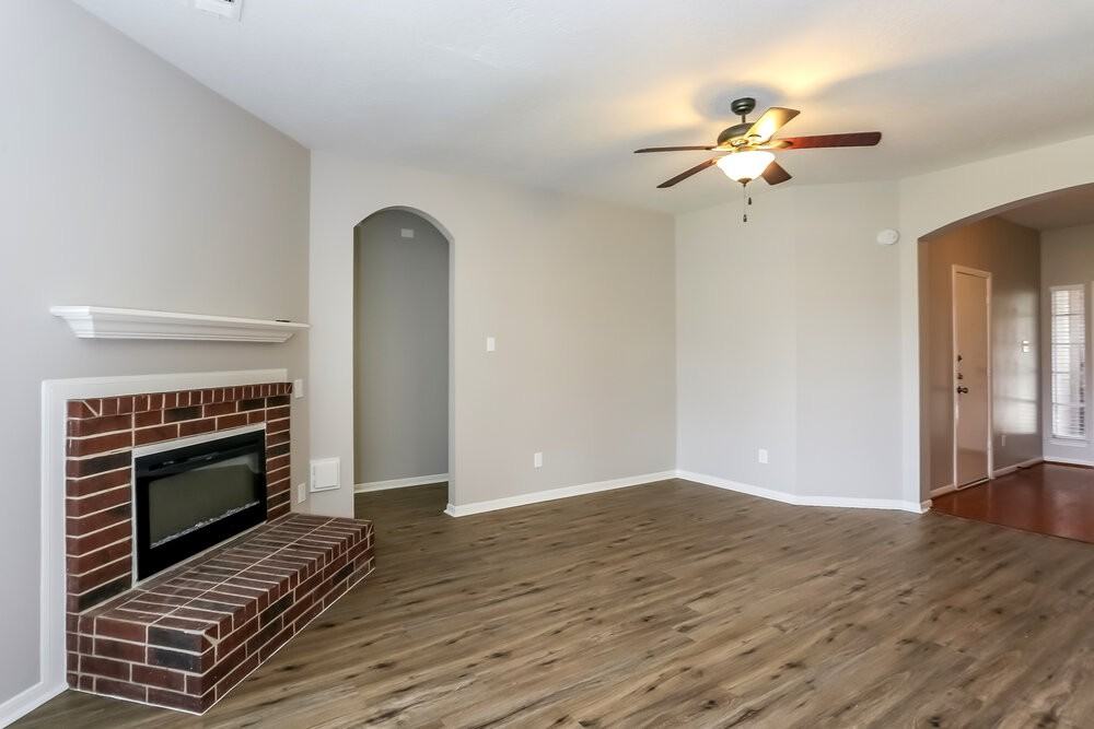 1723 Carriage Run Ct - Photo 3 of 16