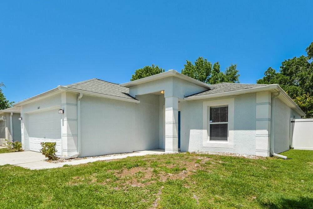 10113 Dean Chase Blvd - Photo 3 of 16