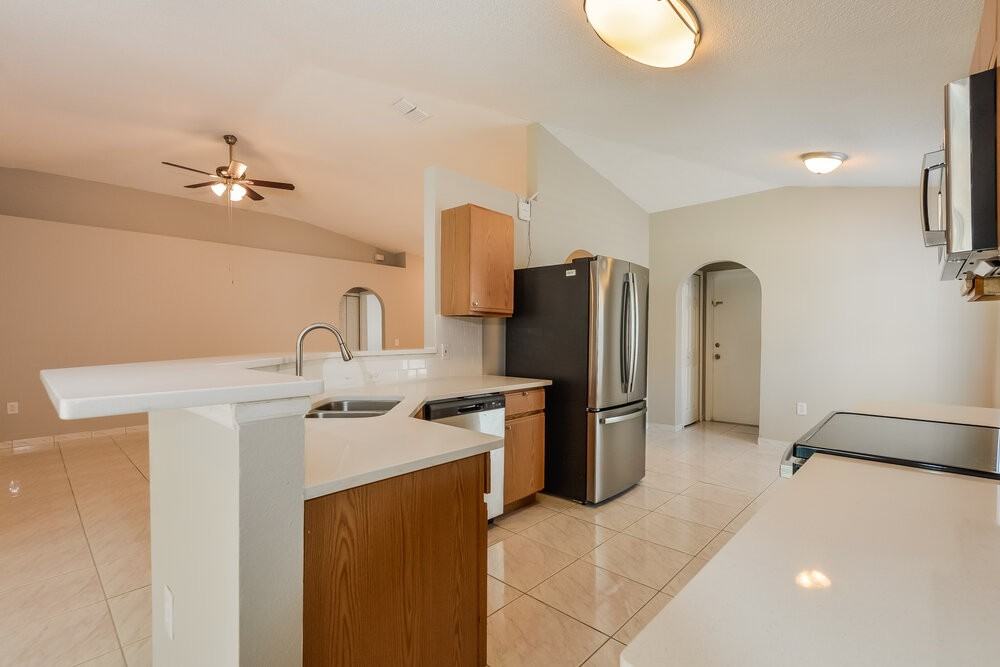 10113 Dean Chase Blvd - Photo 7 of 16