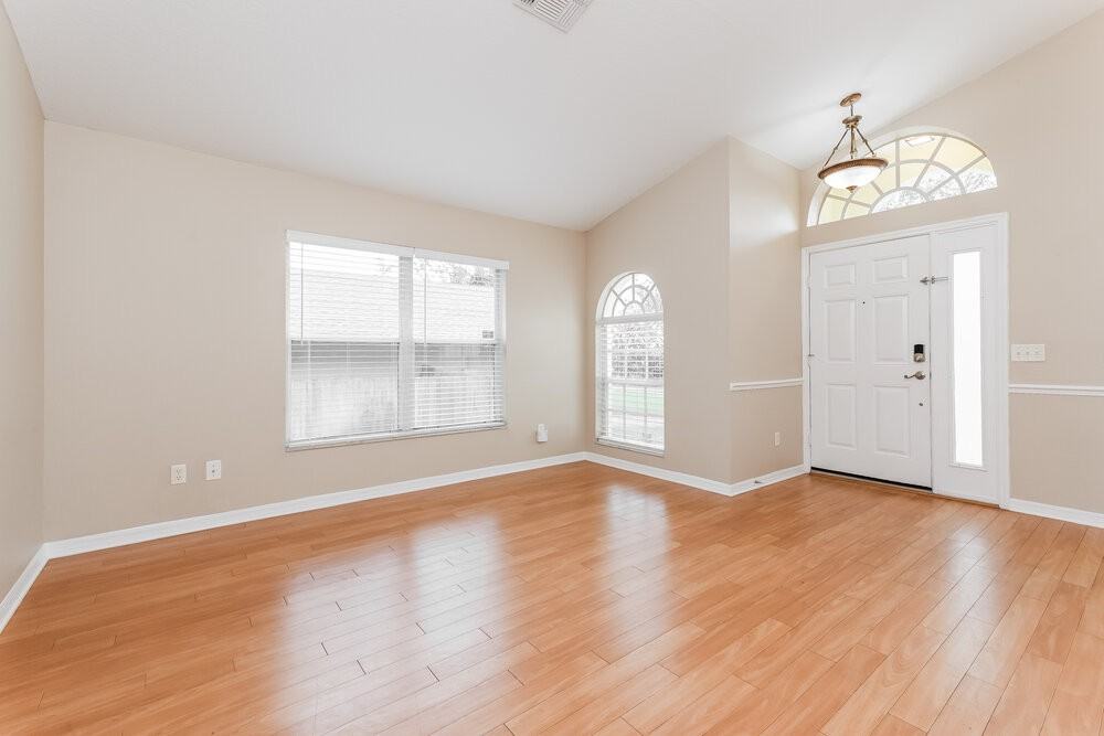 10500 Mira Lago Ln - Photo 3 of 16