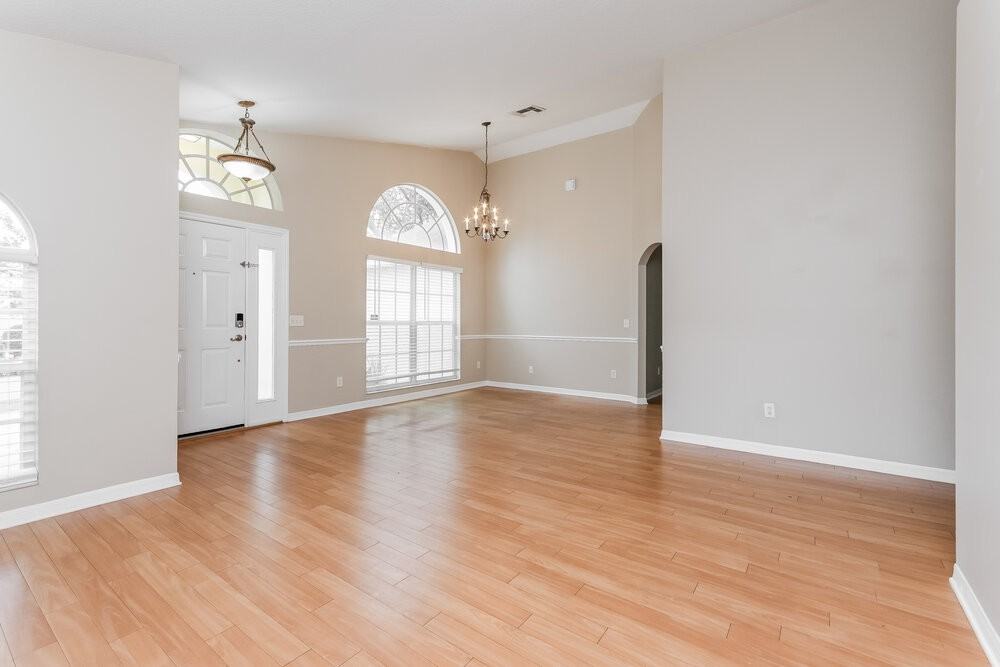 10500 Mira Lago Ln - Photo 4 of 16