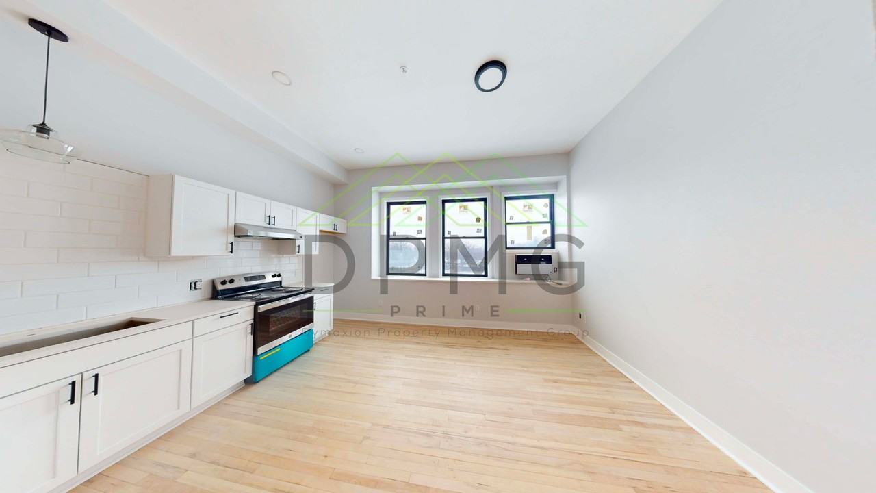 1030 S Holmes St #310 - Photo 6 of 11