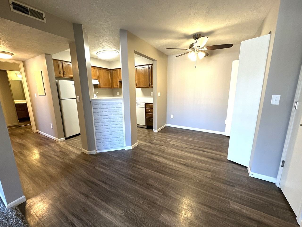 Fox Hill Apartments - Photo 2 of 18