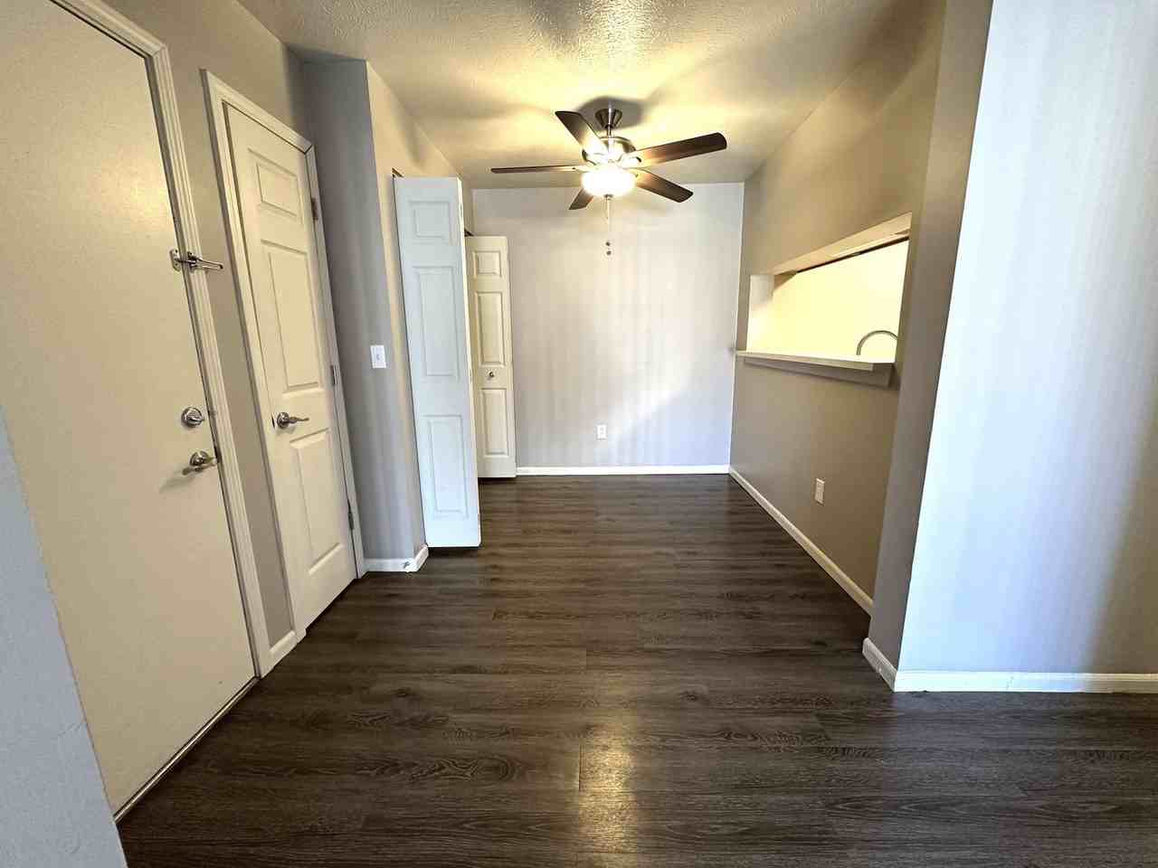 Fox Hill Apartments - Photo 3 of 15