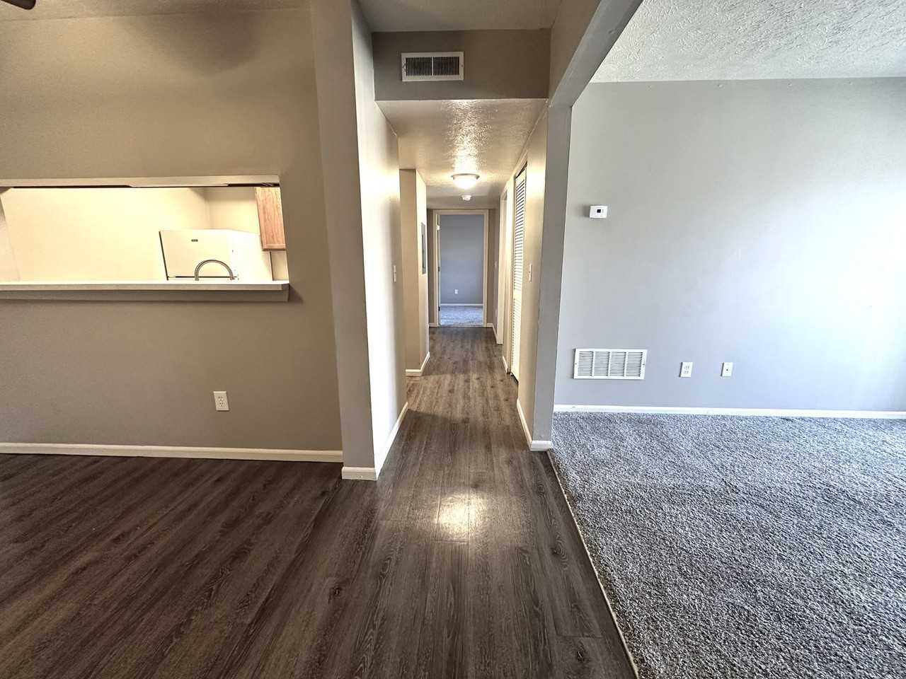 Fox Hill Apartments - Photo 4 of 15
