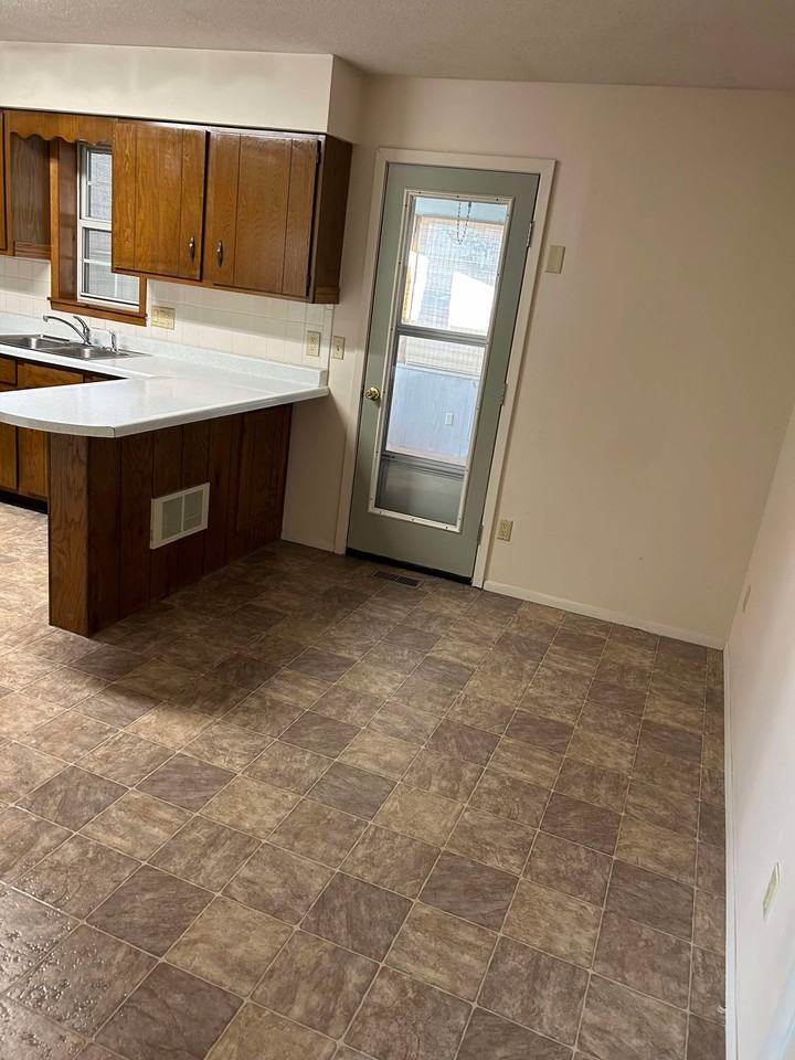 1431 West 2nd Street - Photo 2 of 9