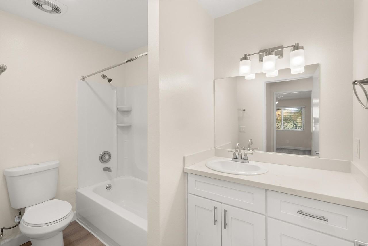 MONTICELLO APARTMENT HOMES - Photo 6 of 40