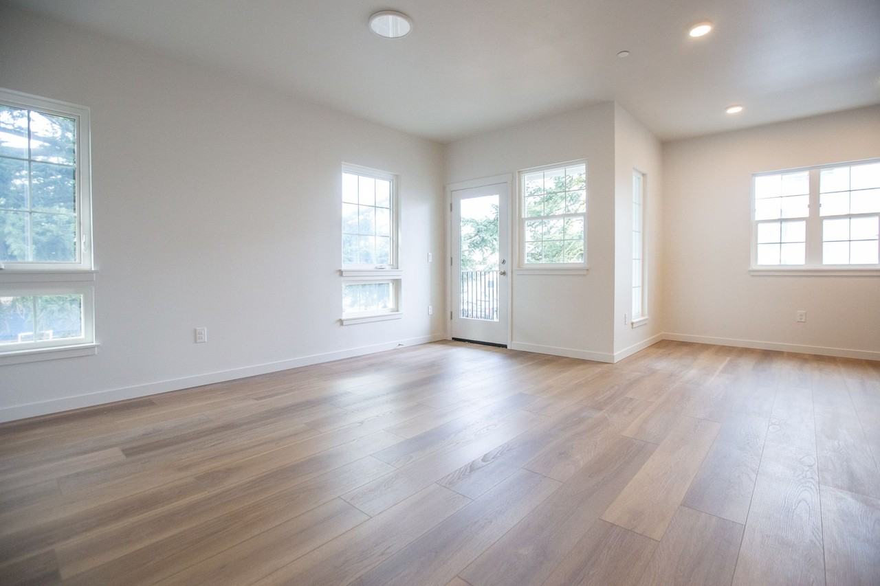 1123 N 3rd St - Photo 3 of 16