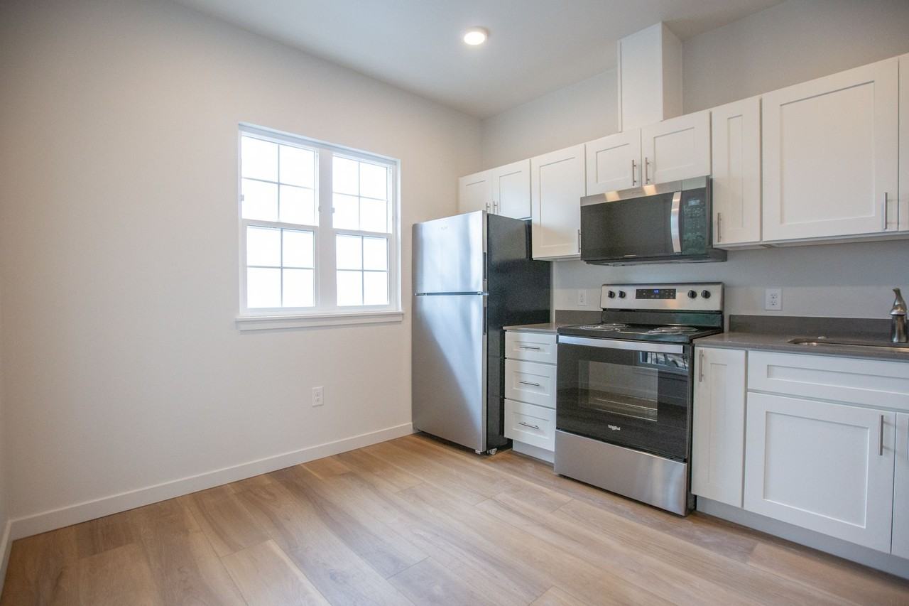 1123 N 3rd St - Photo 6 of 16