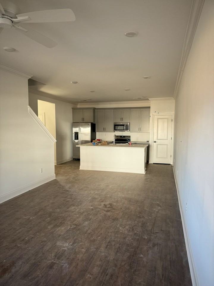 501 Rosewood Ln - Photo 5 of 21