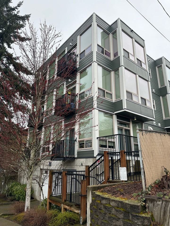 Sch01 - N Edison St - St Johns Flats - Photo 3 of 3