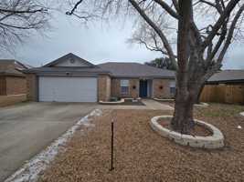 featured image of 1820 Fleetwood Dr