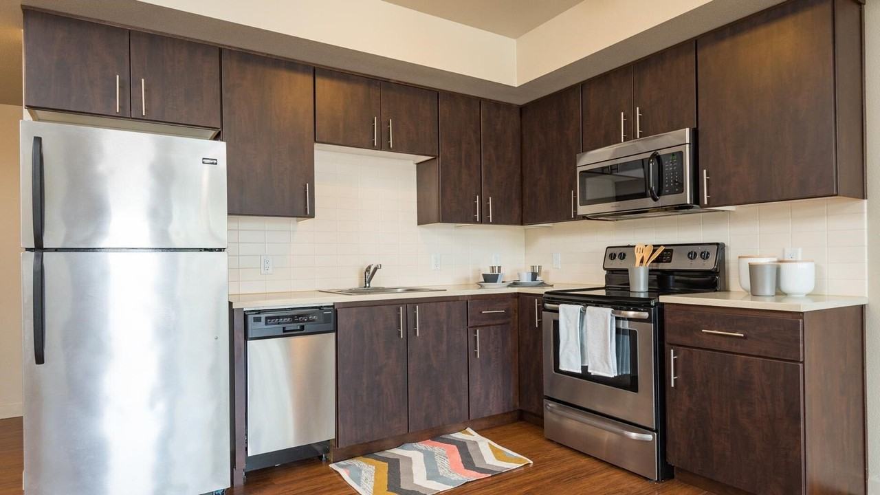 4429 NE Fremont St - Photo 3 of 13