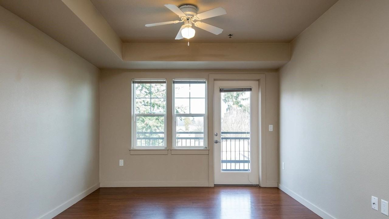 4429 NE Fremont St - Photo 7 of 13