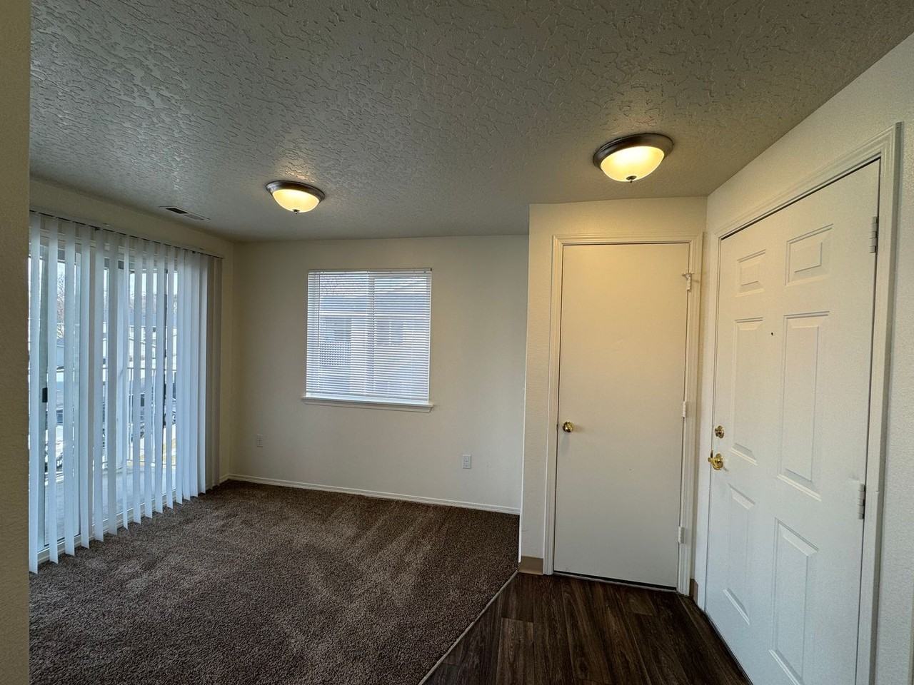 3165 S Apple St - Photo 2 of 12