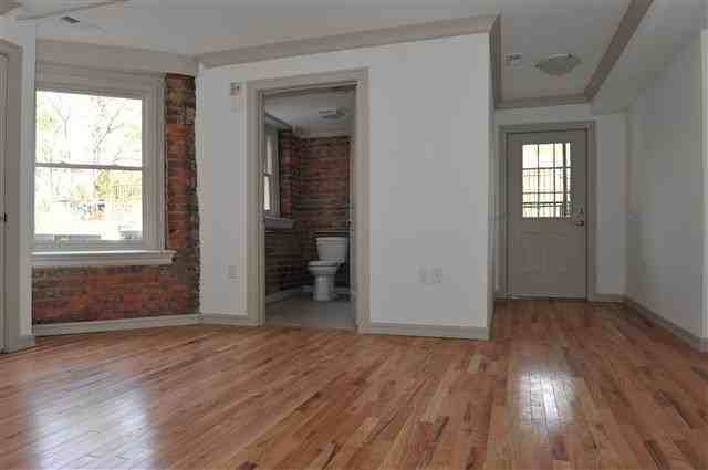916 W TRINITY - Photo 6 of 11
