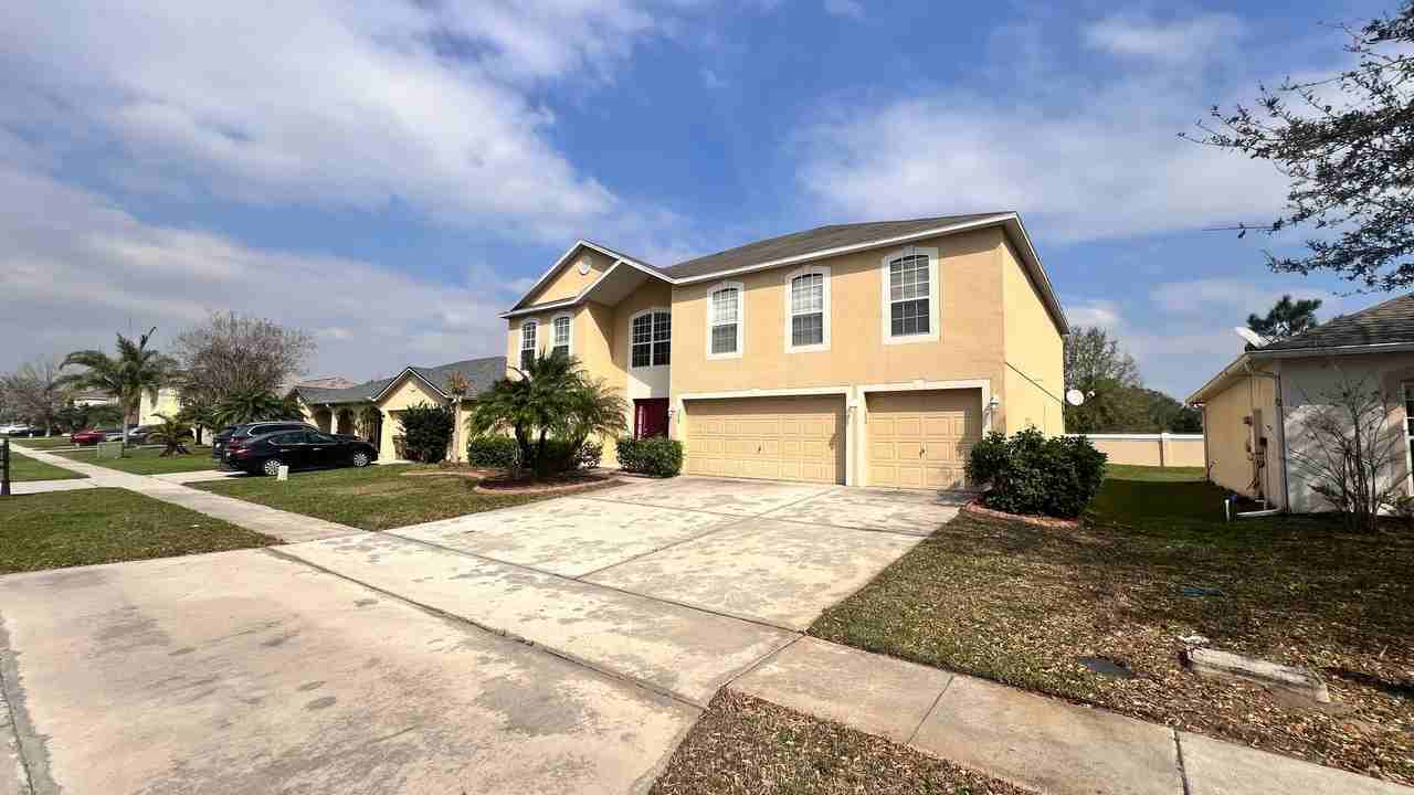 3067 Mandolin Dr - Photo 3 of 50