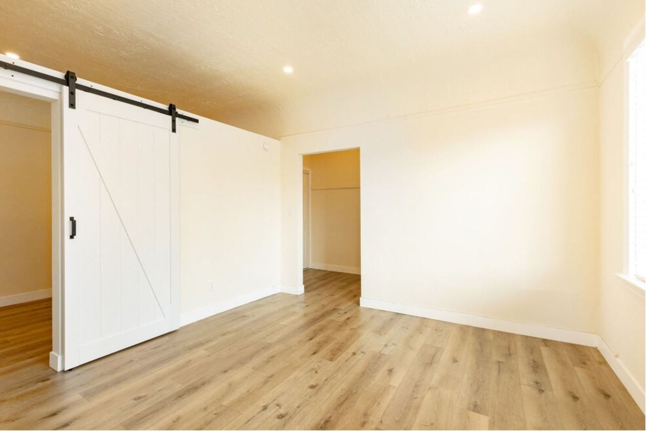 Spacious Junior 1 Bedroom Oakwood/East Hollywood - Photo 3 of 23