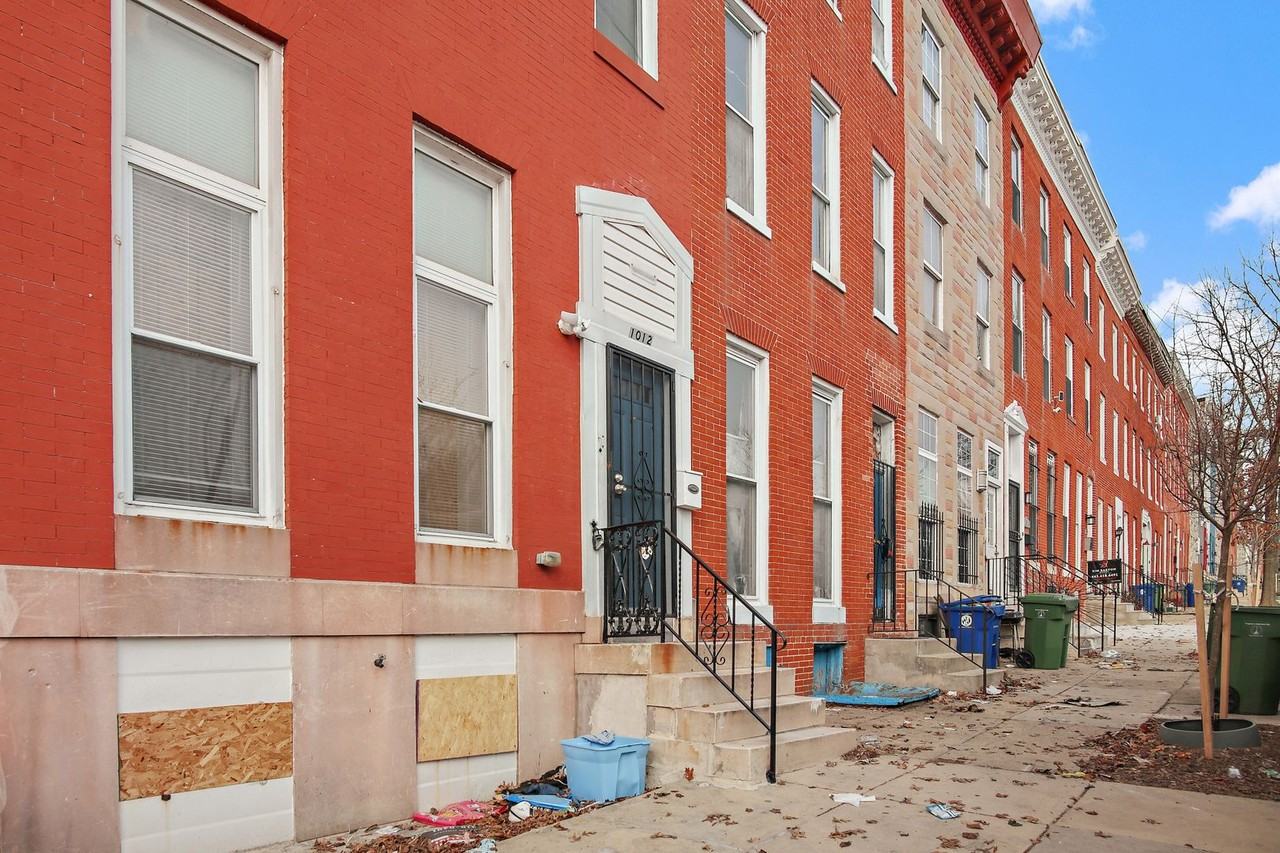 1012 N Eden St - Photo 3 of 26