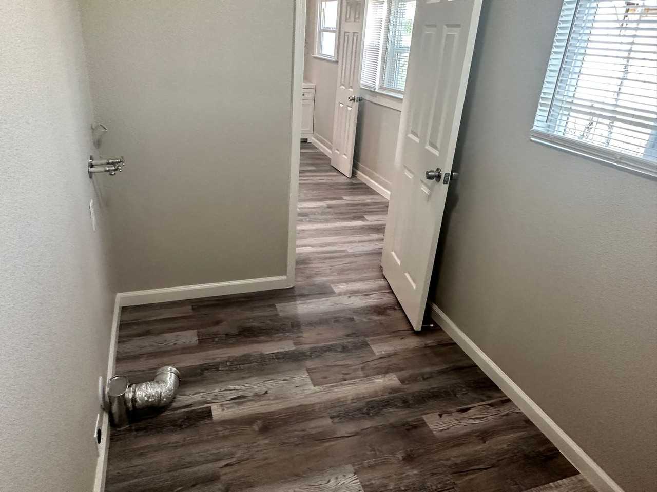 2391 S Nicholas Ave - Photo 3 of 22