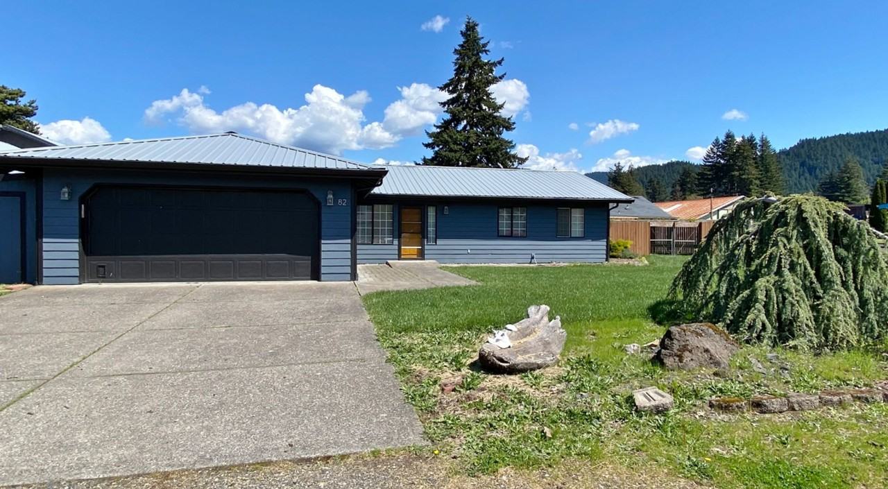 82 Valley Dr - Photo 2 of 20