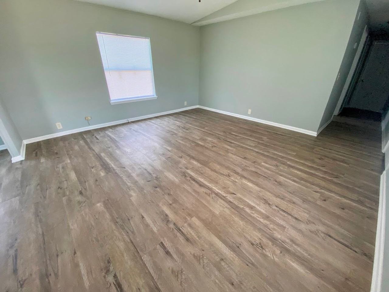 2346 Tuna Ln - Photo 3 of 20