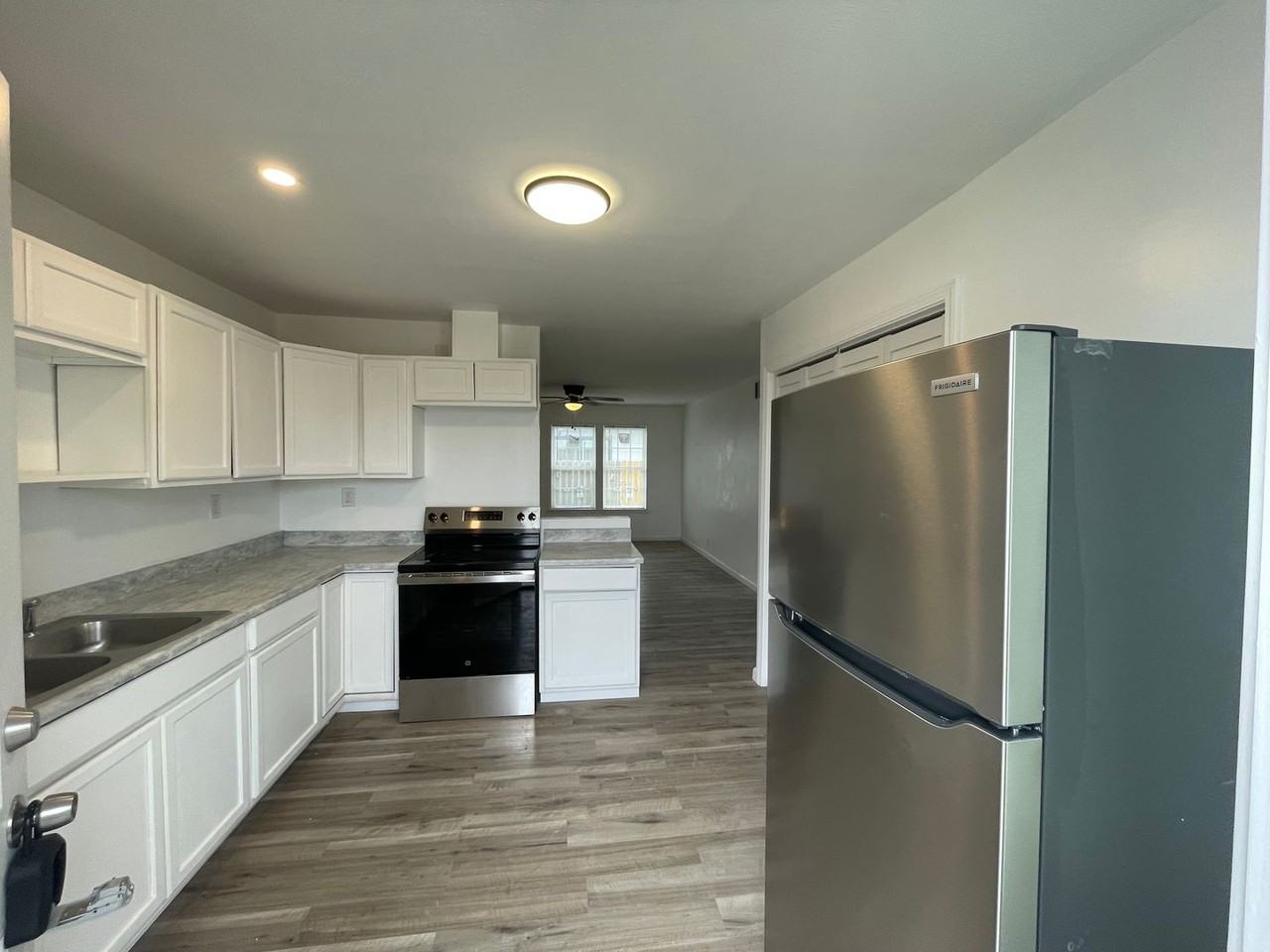 4343 Kilgore St - Photo 2 of 8