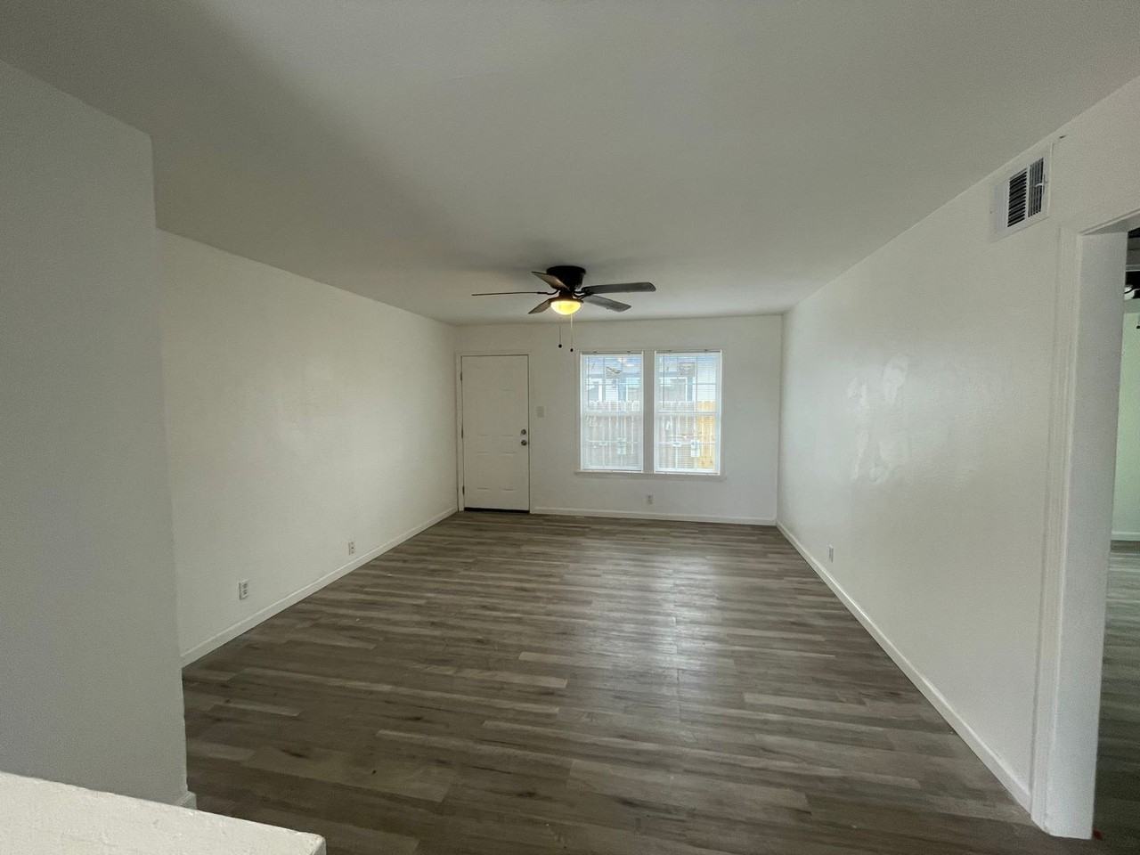 4343 Kilgore St - Photo 4 of 8