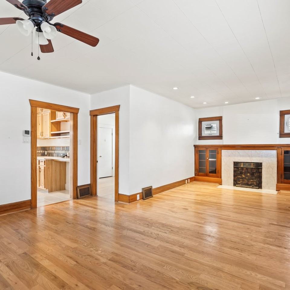 668 E Bryan Ave - Photo 4 of 23