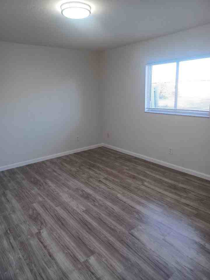 3615 Skyline Blvd - Photo 7 of 16