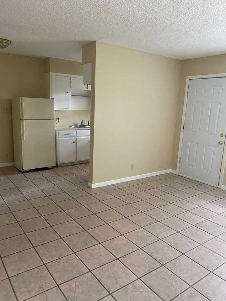 1601 Enfield Rd - Photo 4 of 22