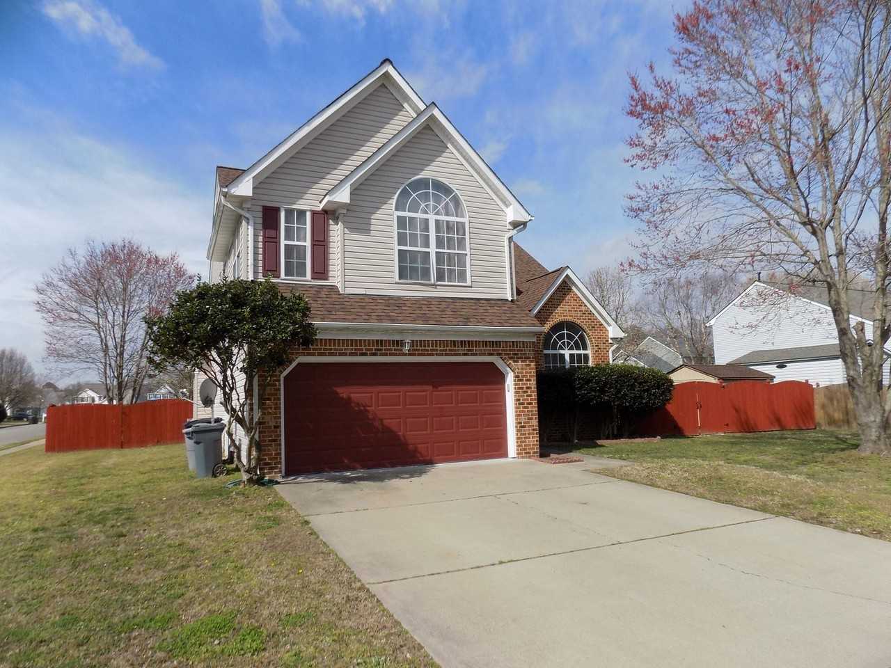 305 Vista Point Dr - Photo 2 of 35