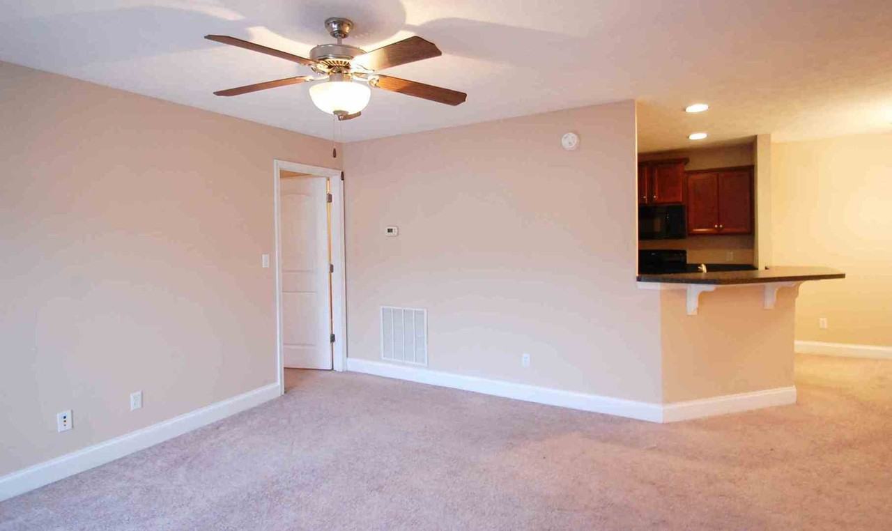 103 Capital St #206 - Photo 4 of 10