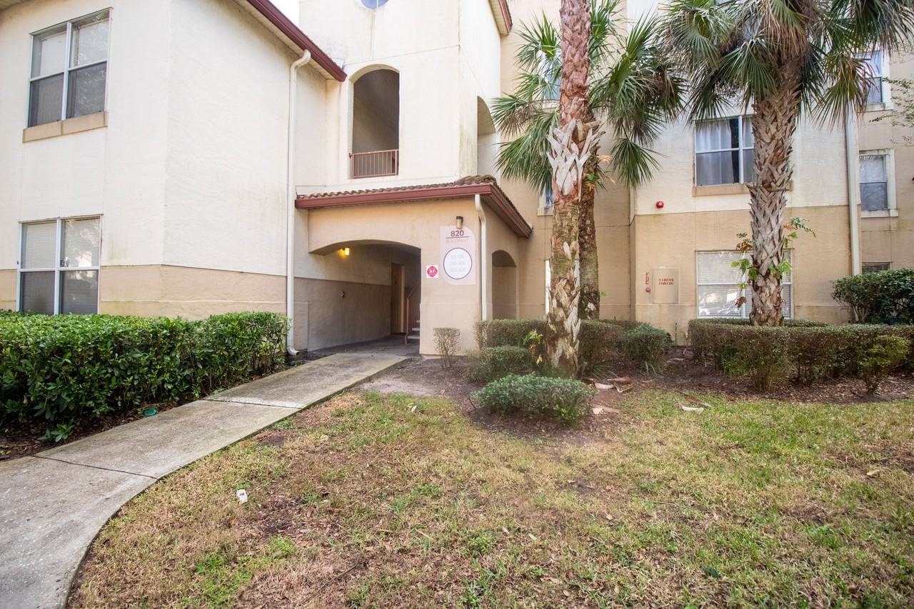 820 Camargo Way - Photo 2 of 40