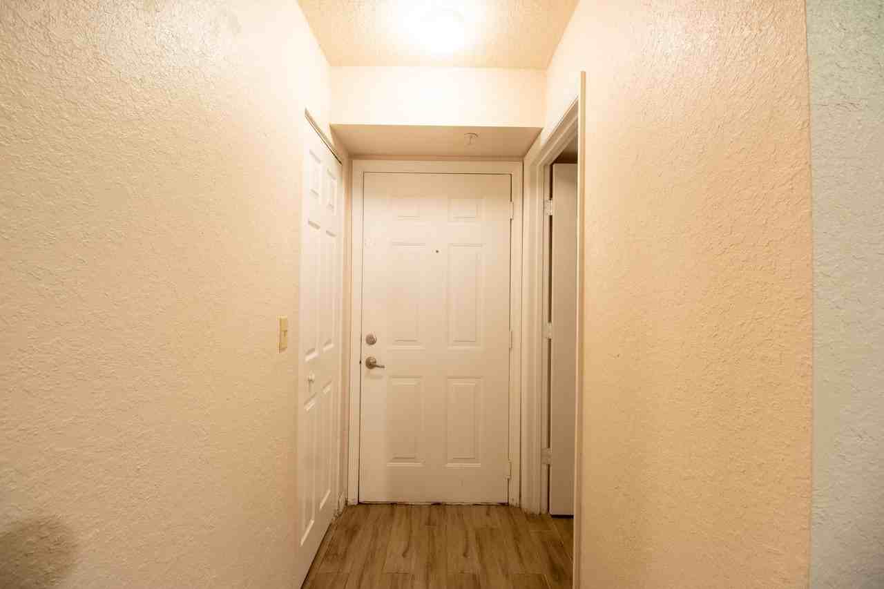 820 Camargo Way - Photo 3 of 40