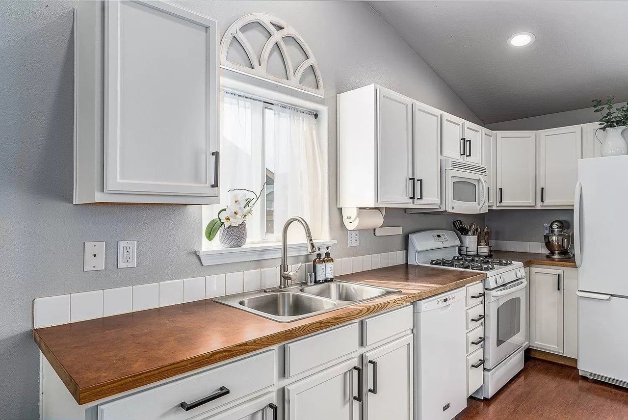 12524 W Tower Ave - Photo 4 of 20