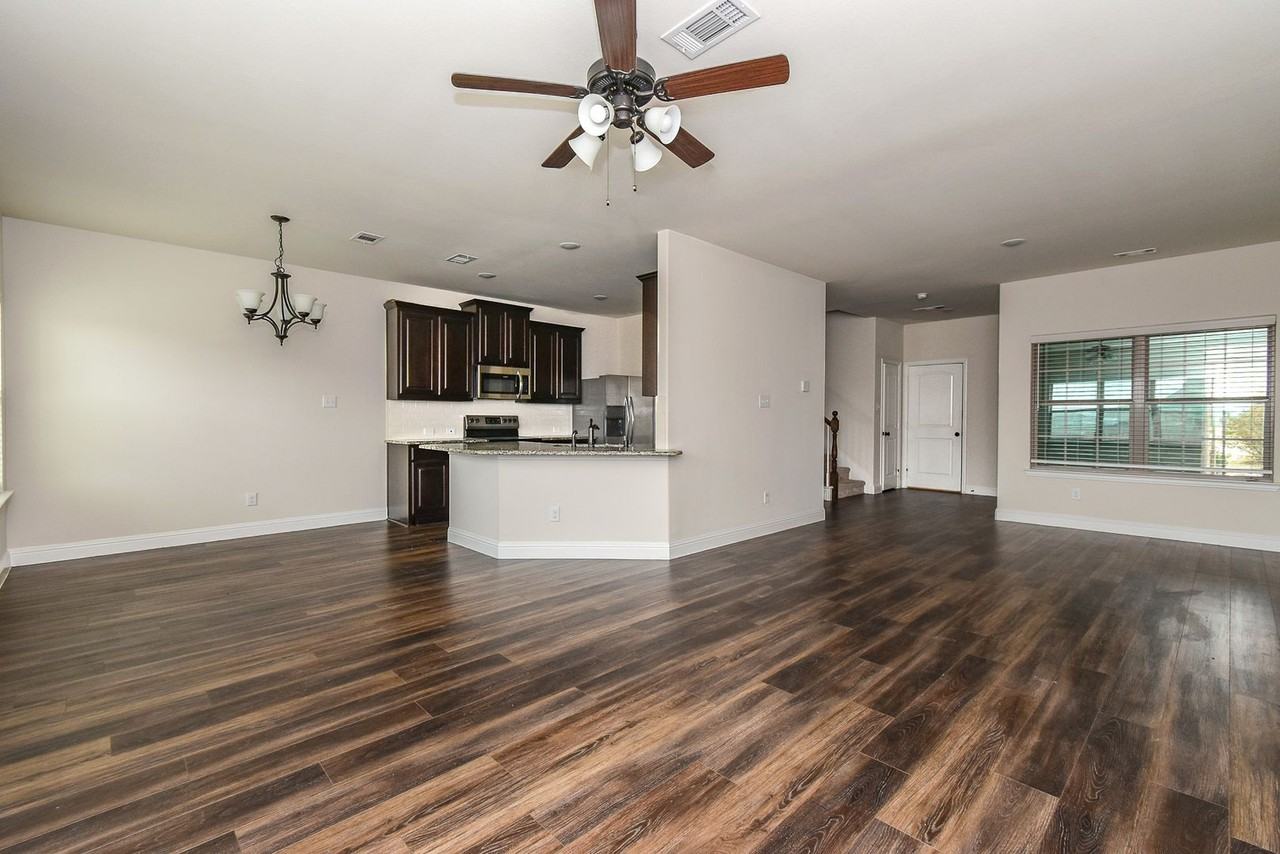 6819 Jade Dr - Photo 6 of 33