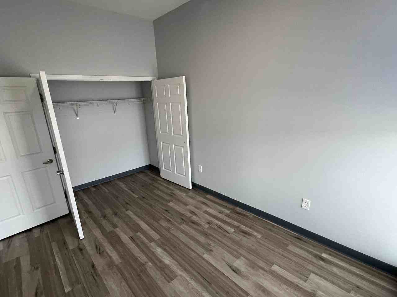 207 5th St - Photo 3 of 9